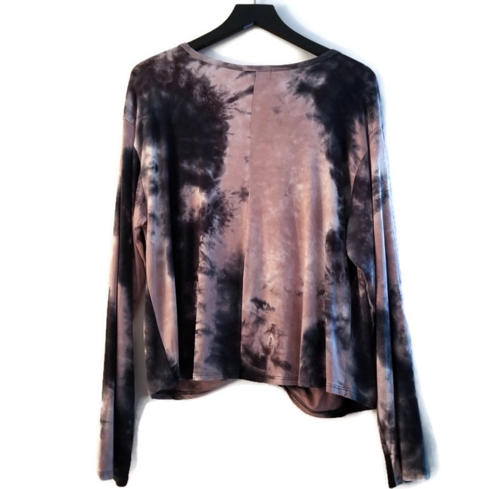 Queen Bees Cropped Top - Picture 2 of 5